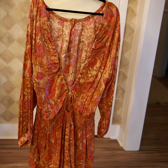 Romper - Picture 2 of 2